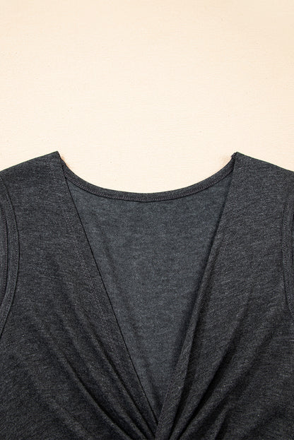 Vestido gris carbón sin mangas con escote en V y busto retorcido