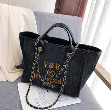 Chic Canvas Travel Tote - Stylish & Spacious