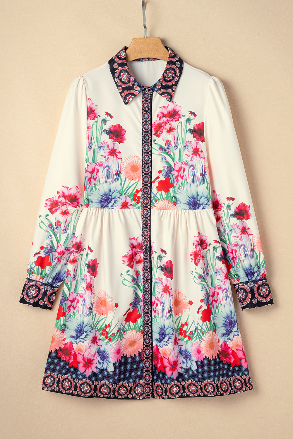 Vestido camisero mini de cintura alta con botones y estampado floral color albaricoque