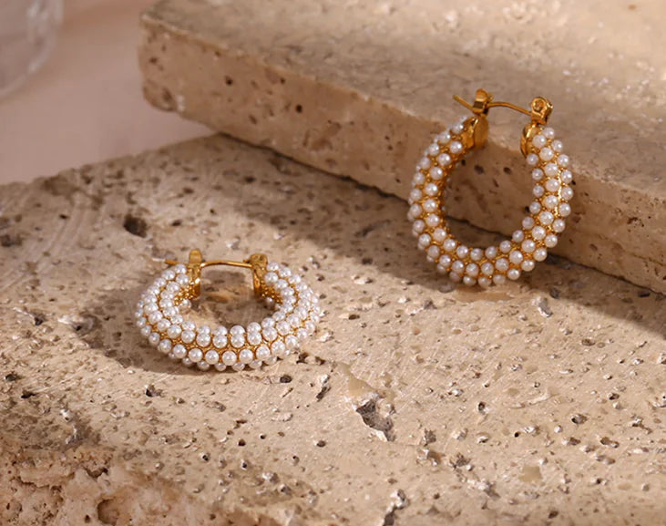 U-Shaped Pearl Design Earrings in Titanium Steel