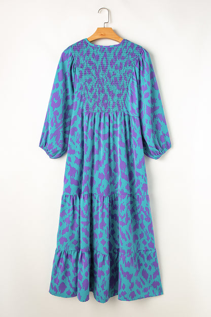 Vestido largo con cuello con muescas, mangas abullonadas y estampado abstracto en azul cielo