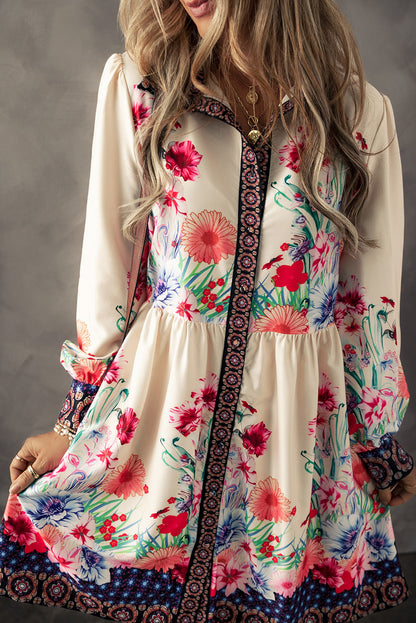 Vestido camisero mini de cintura alta con botones y estampado floral color albaricoque