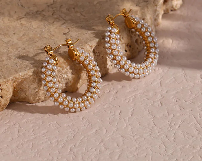 U-Shaped Pearl Design Earrings in Titanium Steel